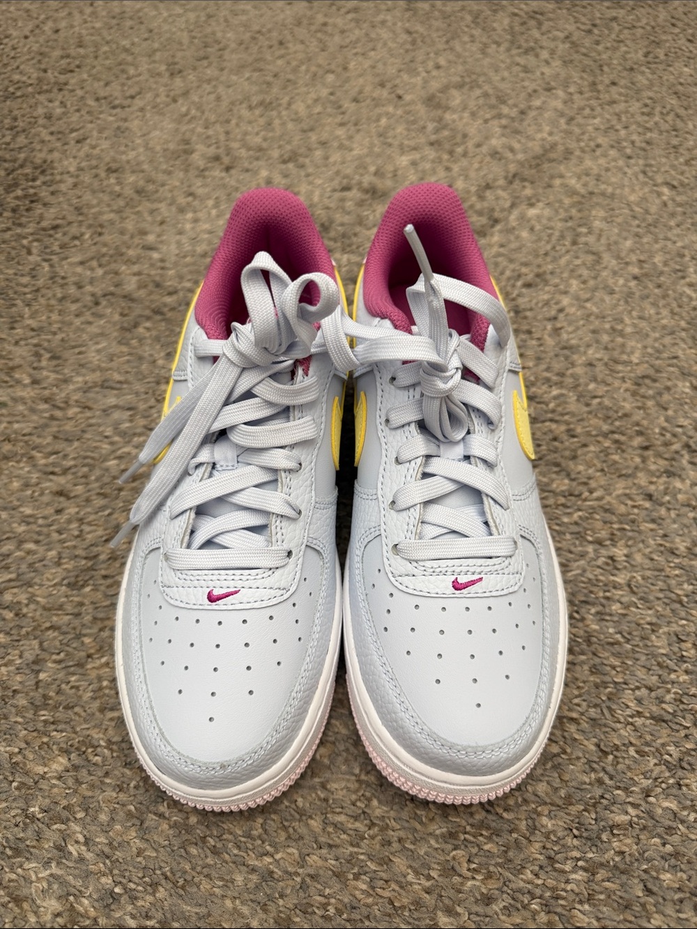 Kids Nike Air Force 1 Sneakers
